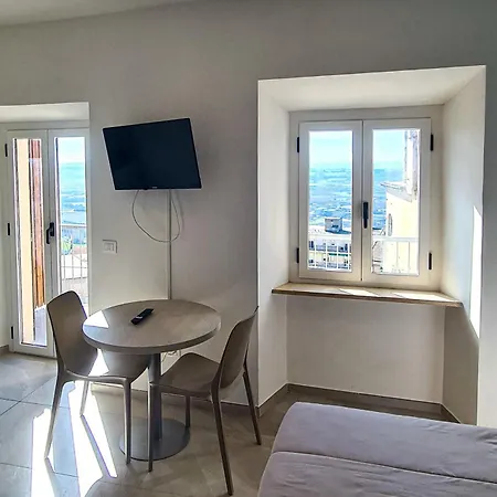 Borgo Marchetti Konukevi *