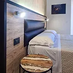 Borgo Marchetti Guest house *